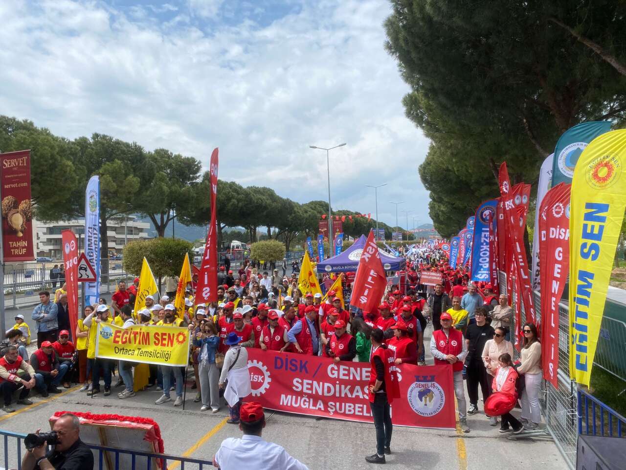 Muğla’da 1 Mayıs Mitingi Coşkuyla Gerçekleşti 2